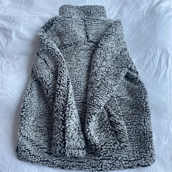 Cozy Fleece Pullover - Picture 4 of 9